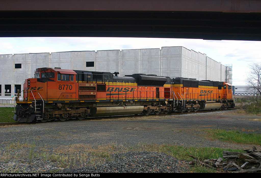 BNSF 8870 BNSF 9753